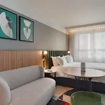 Rockerfeller Private Hotel Suites